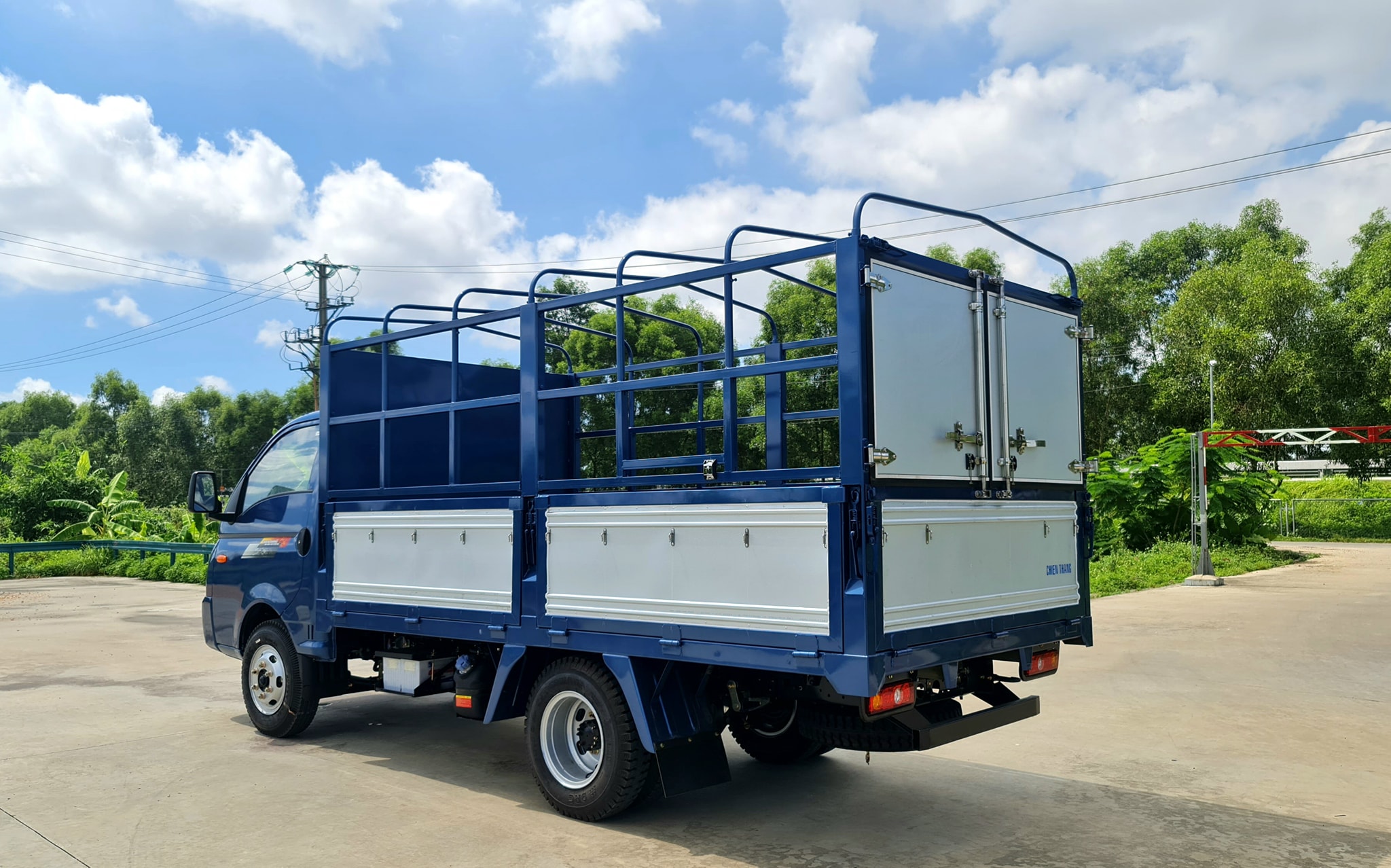 XE TẢI CHIẾN THẮNG 3.15 TẤN THÙNG BẠT - Vua xe tải Việt - Chuyên cung cấp các dòng xe tải